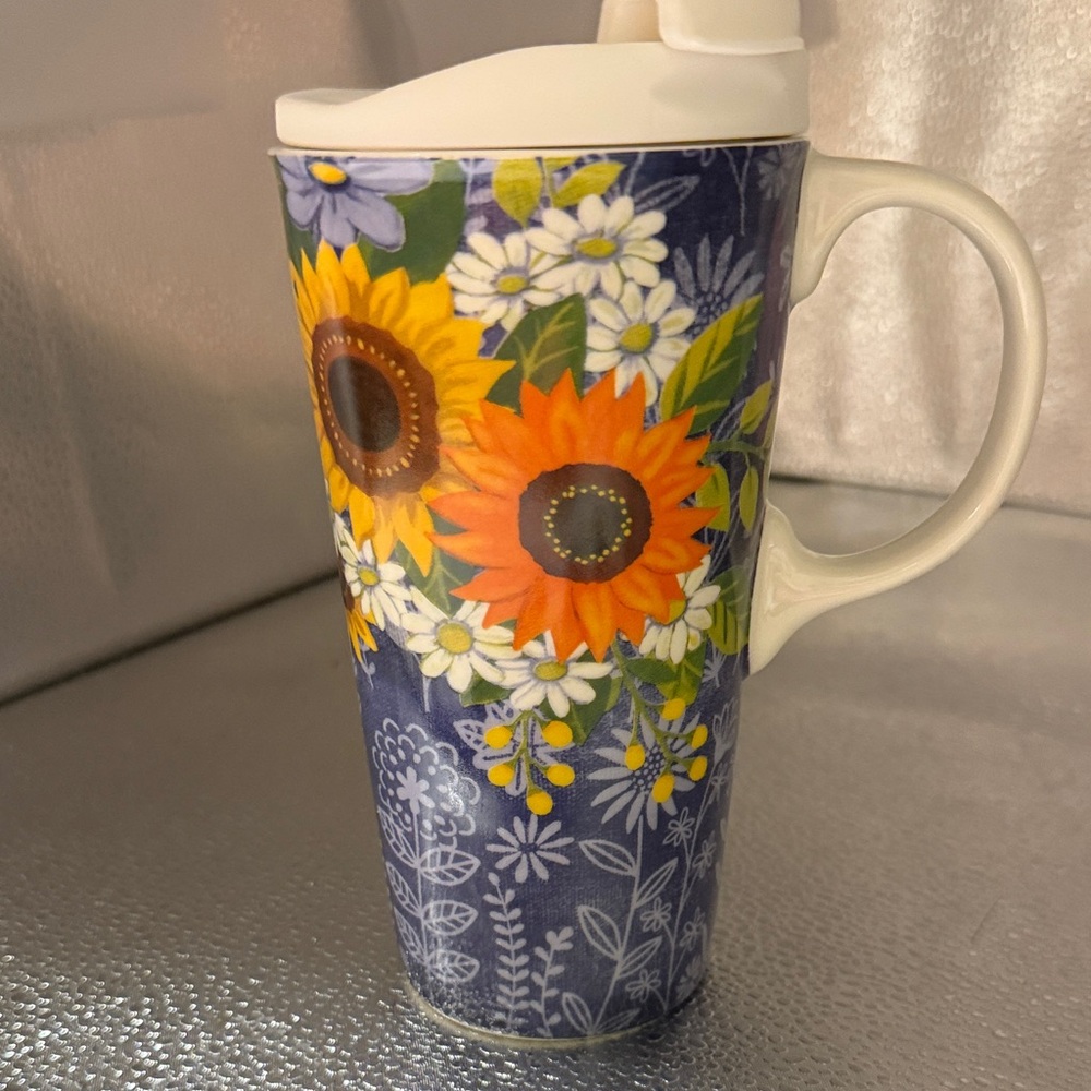 Floral Ceramc Travel Mug with Lid.